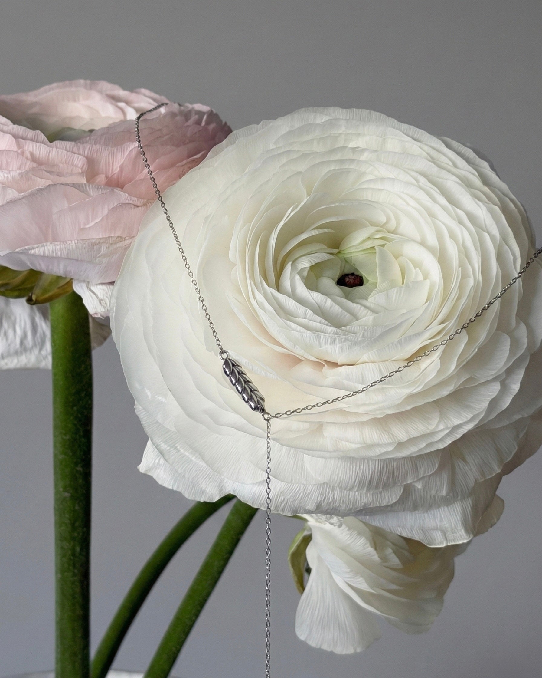 DOTYK - срібна підвіска