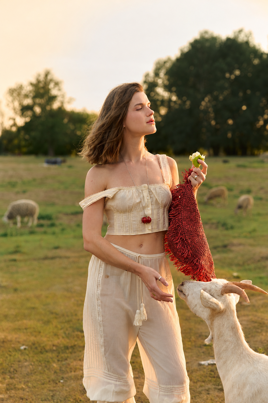OXHEART TOMATO - червоний підвіс на ланцюжку